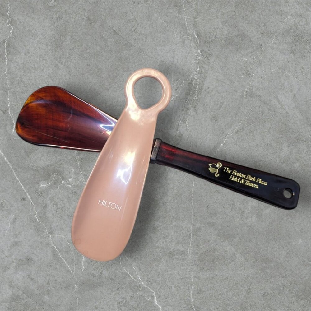 Vintage 5 3/4”‎ Long Pink Plastic Hilton Hotels Shoe Horn Boston Plaza Too!